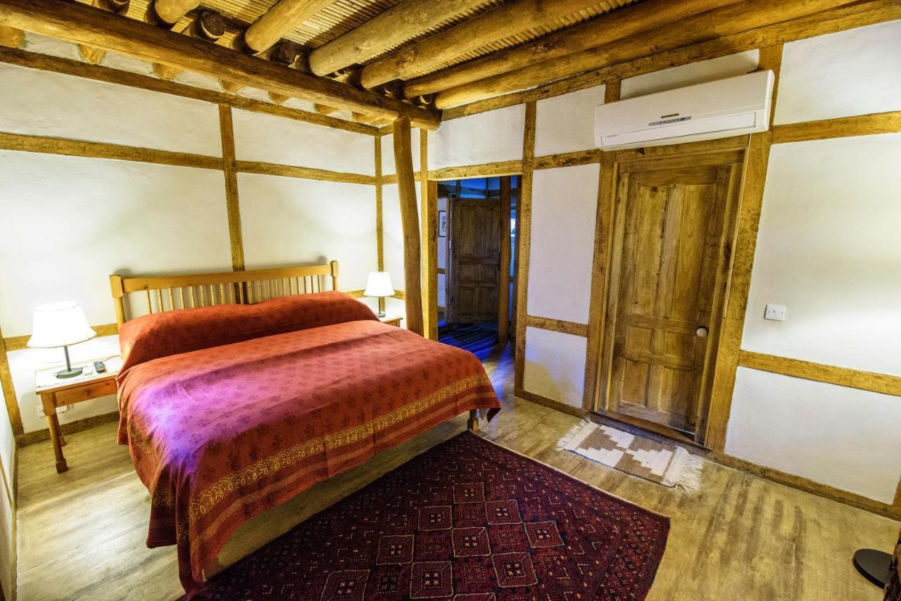 Serena Khaplu Palace Bagian luar foto