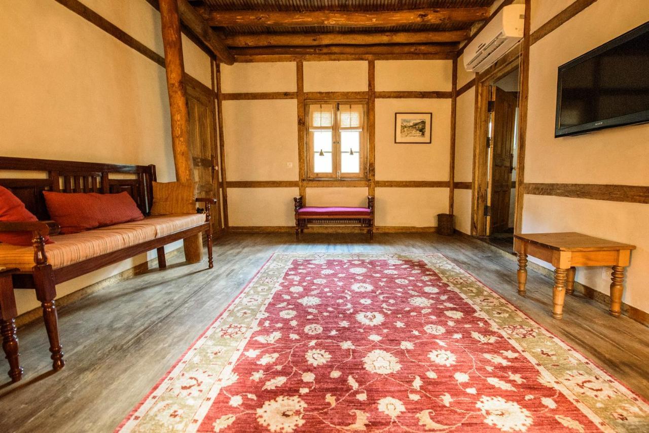 Serena Khaplu Palace Bagian luar foto